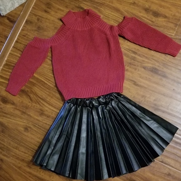 Sweater - Picture 2 of 2